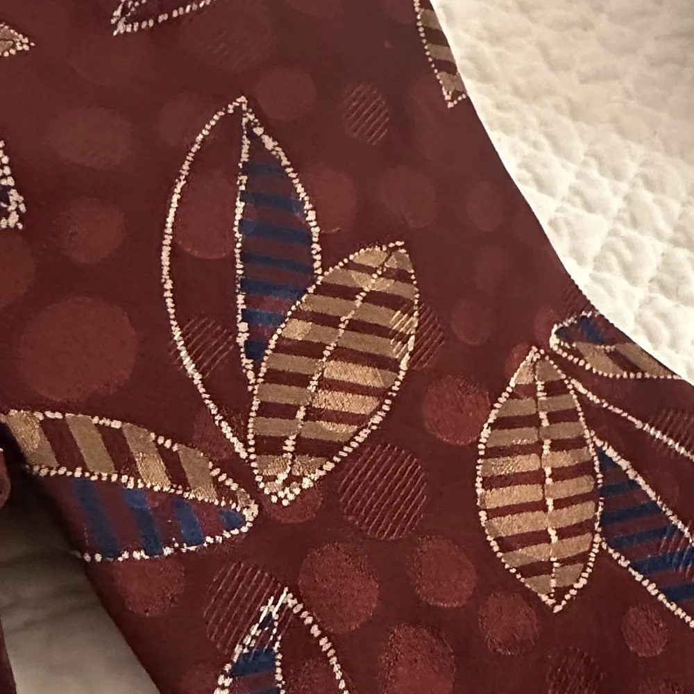 Elegant Brown Leaf ferrell reed for Culwell & Son Tie